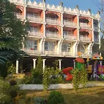 Elit Palace And Balçık