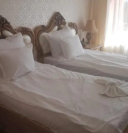 Elit Palace And 4* 巴尔奇克