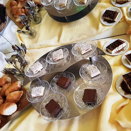 Elit Palace And 酒店 4*